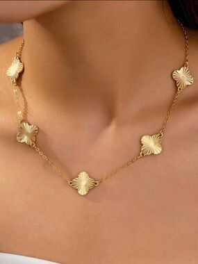 Kohl's Gold Floral Motif Link Necklace